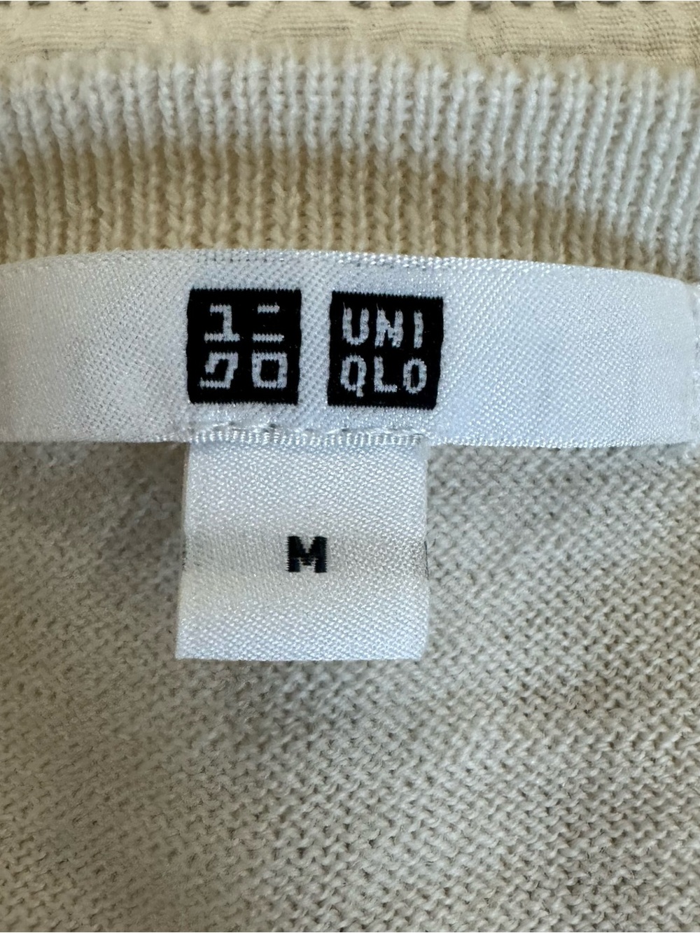 Uniqlo - 100% Wool - Cream - Lightweight Sweater - Unisex - Size Medium - Picture 4 of 10